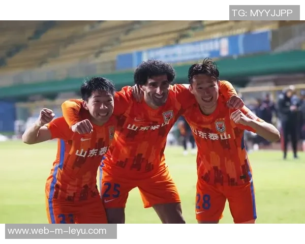 山东足球解说：深入解析山东球队的战术风格与球员表现